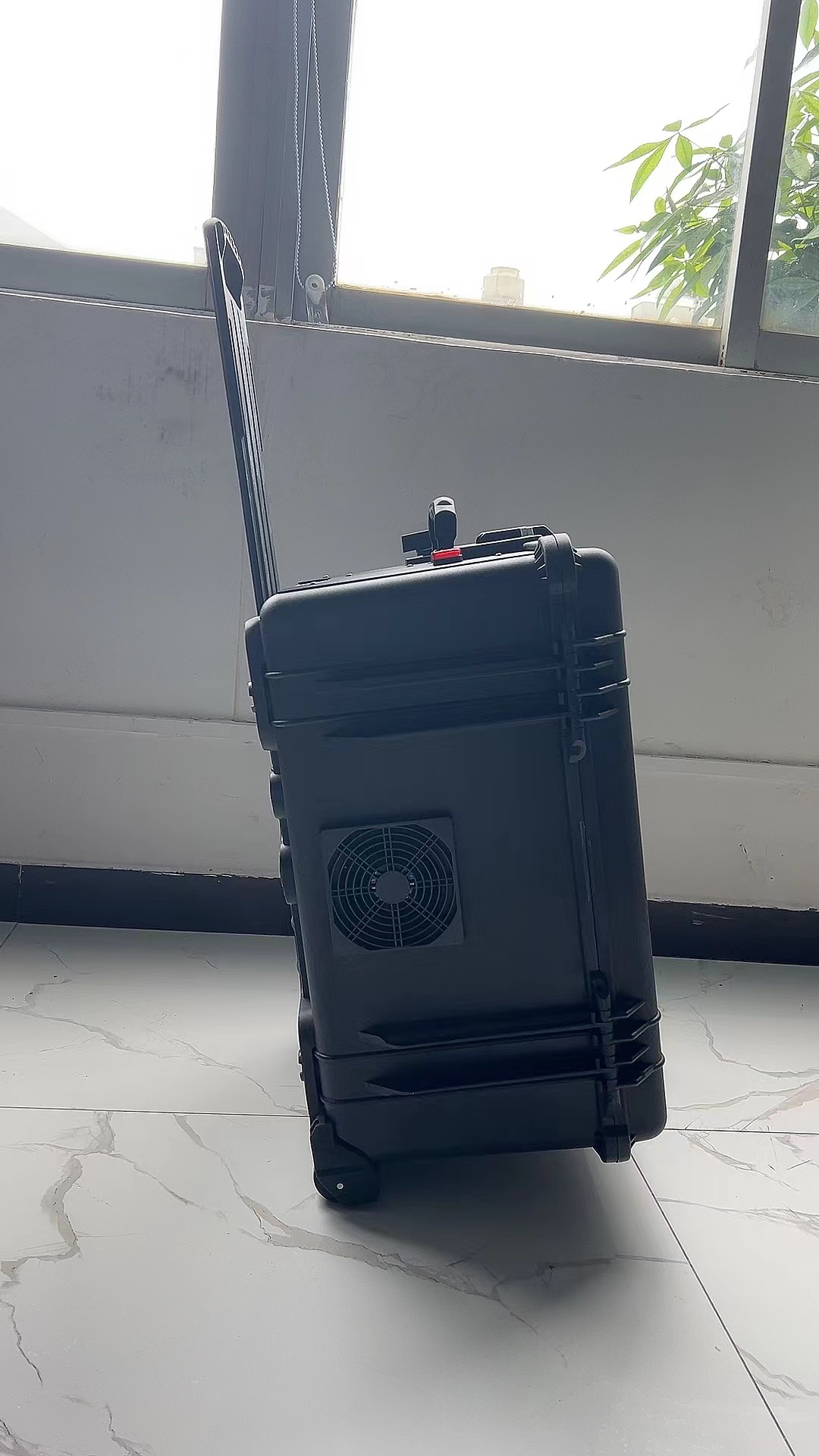 宾阳手拉箱型移动通信干扰器